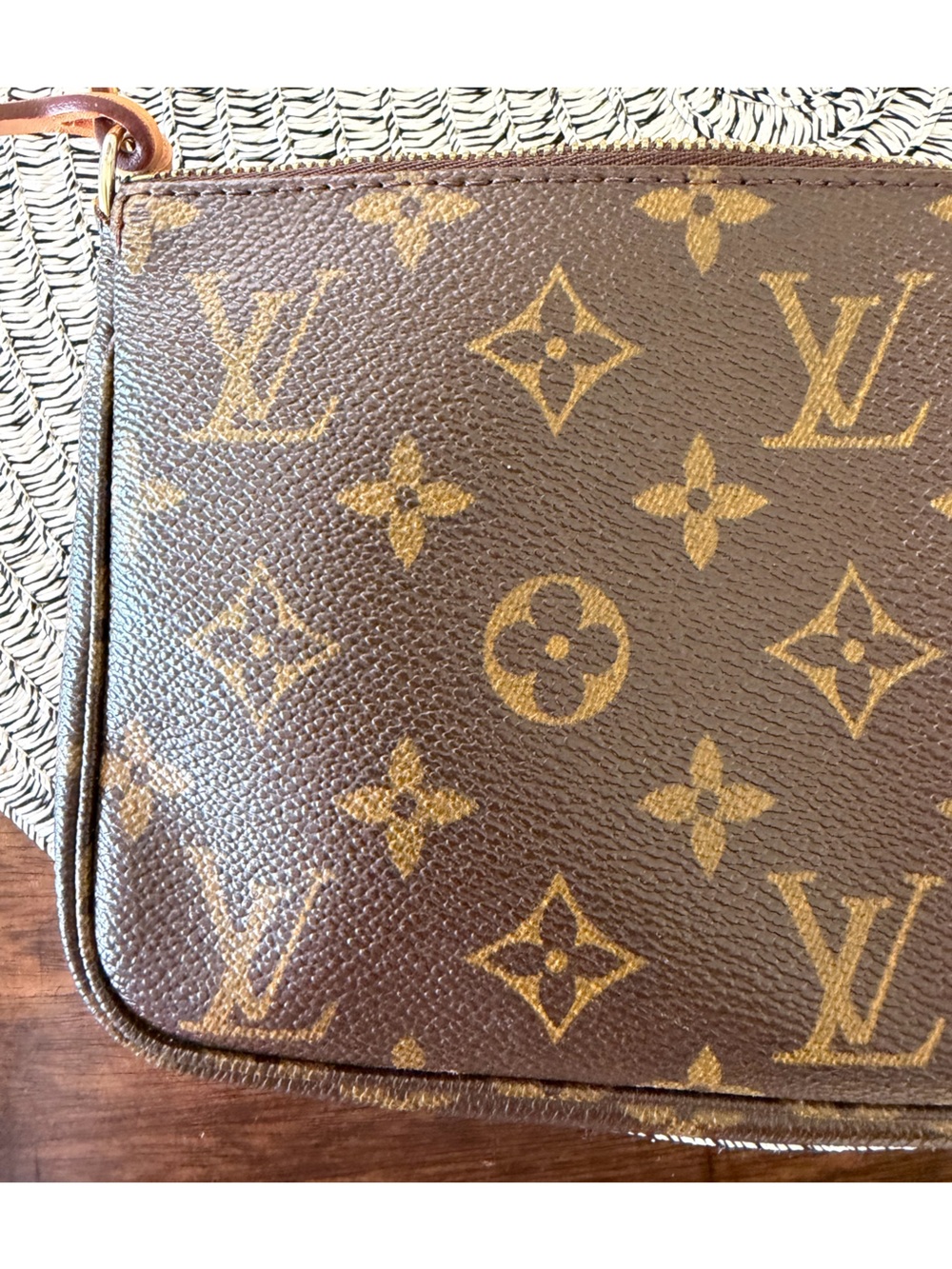 Vintage Authentic Louis Vuitton Pochette Accessoire - Picture 10 of 14